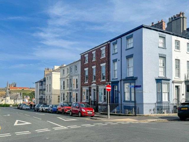 Townhouse for sale in Whitby, North Yorkshire