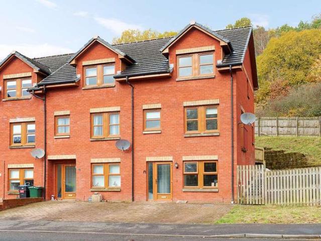 Townhouse for sale in Mauchline