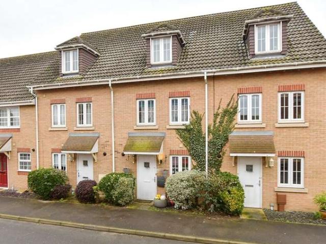 Townhouse for sale in Rosewood, Arun