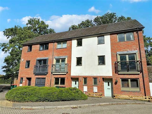 Townhouse for sale in Glynde, West Sussex