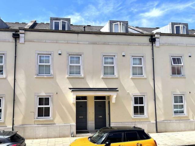 Townhouse for sale in Dickens Heath, West Midlands