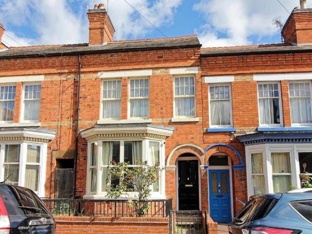 Townhouse for sale in West End, Old Wharf