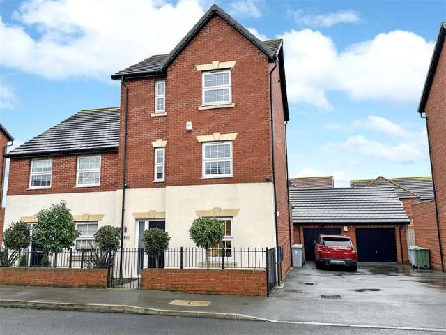 Townhouse for sale in Hawton, Alverton