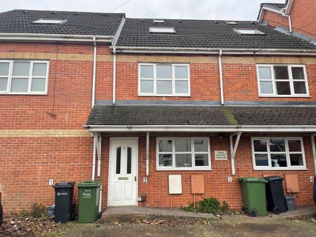 Townhouse for rent in Copnor, City Of Portsmouth
