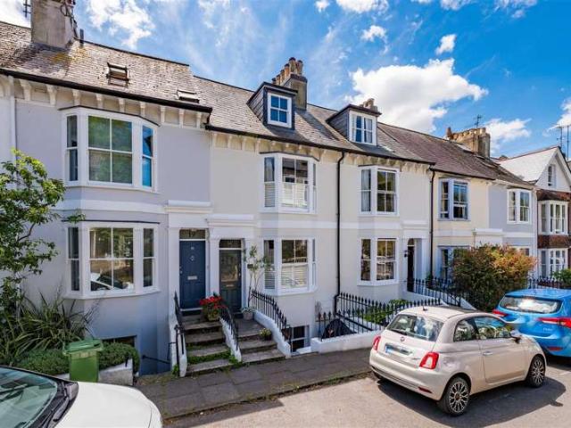 Townhouse for sale in Lewes, Iford