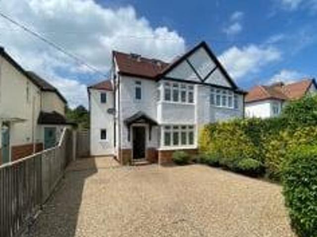 House for sale in Ascot