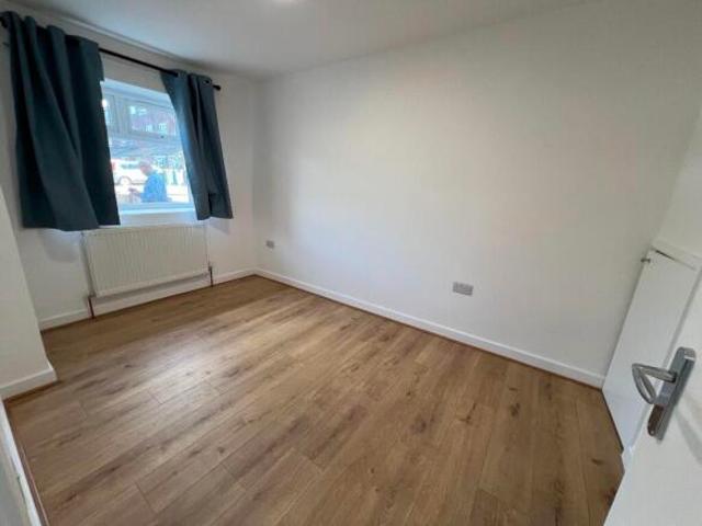 Townhouse for rent in Cat Hill