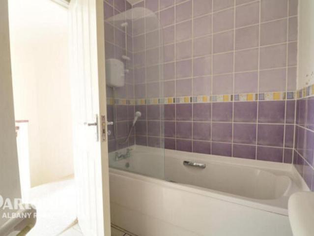 Townhouse for rent in Pengam Green, Falcon Lodge