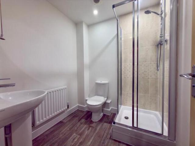 Townhouse for rent in Diglis, Worcestershire