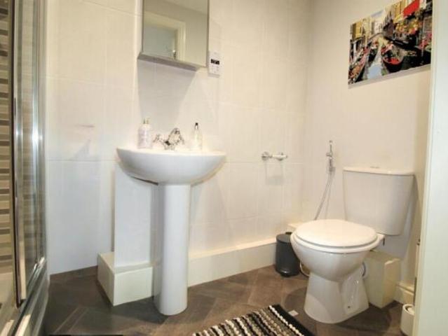 Townhouse for rent in Cheadle, Greater Manchester