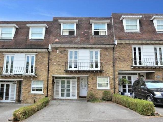 House for rent in Chigwell, Epping