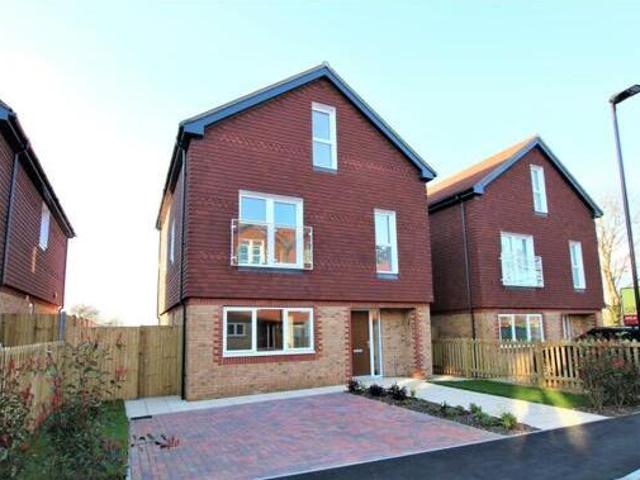 House for rent in Lyons, Greater London