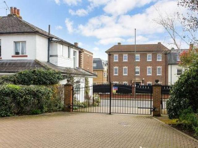 House for rent in Blackhills, Surrey