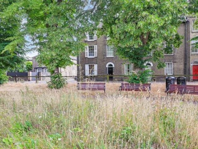 Townhouse for rent in The Kite, Arbury