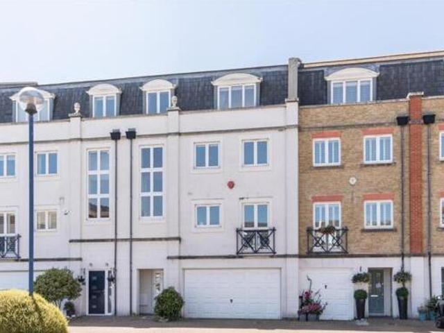 House for rent in Sovereign Harbour, Eastbourne