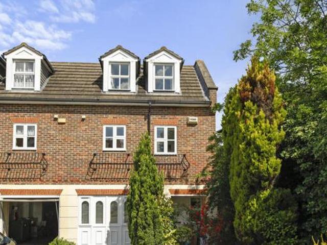 House for rent in Lower Green Esher, Blackhills