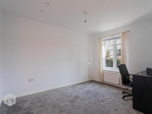 Townhouse for rent in Lee Bank, Greater Manchester