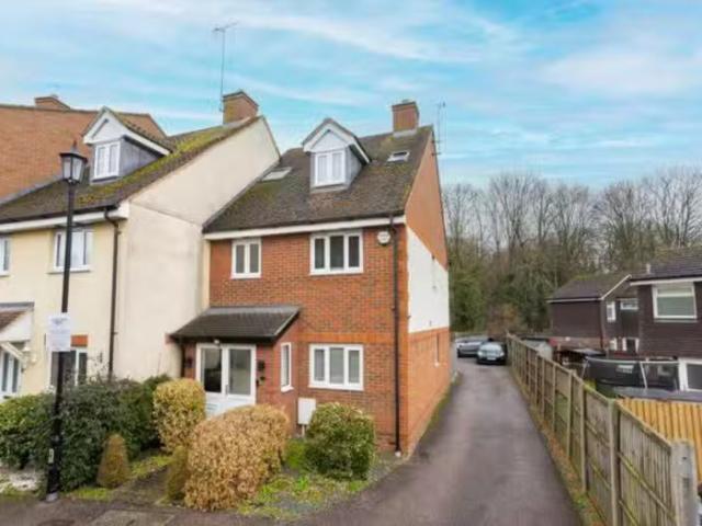House for rent in Pouchen End, Hertfordshire
