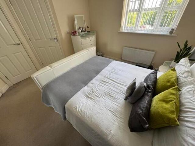 Townhouse for rent in Farnworth, Widnes
