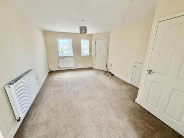 Townhouse for rent in Fengate, Peterborough