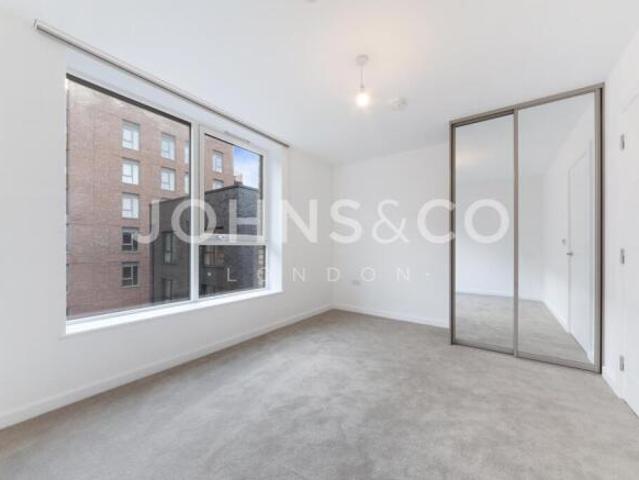 Townhouse for rent in Cat Hill