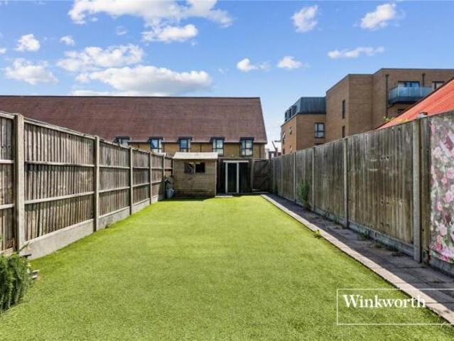 Townhouse for rent in Cat Hill