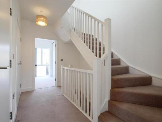 Townhouse for rent in Ninewells, Cambridge