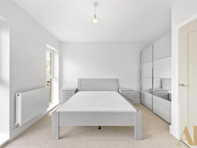 Townhouse for rent in Reading