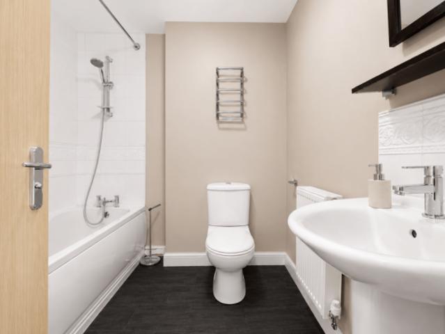 Townhouse for rent in Chepping Wycombe, Loudwater
