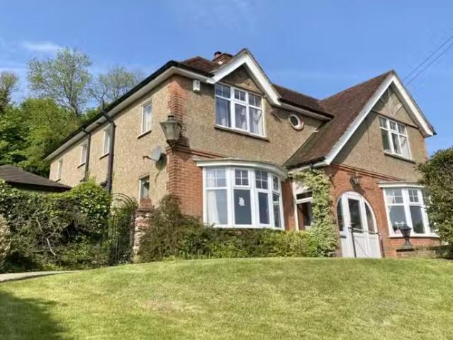 House for rent in Caterham Valley, Hillview