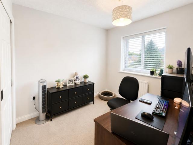 Townhouse for rent in North Watford