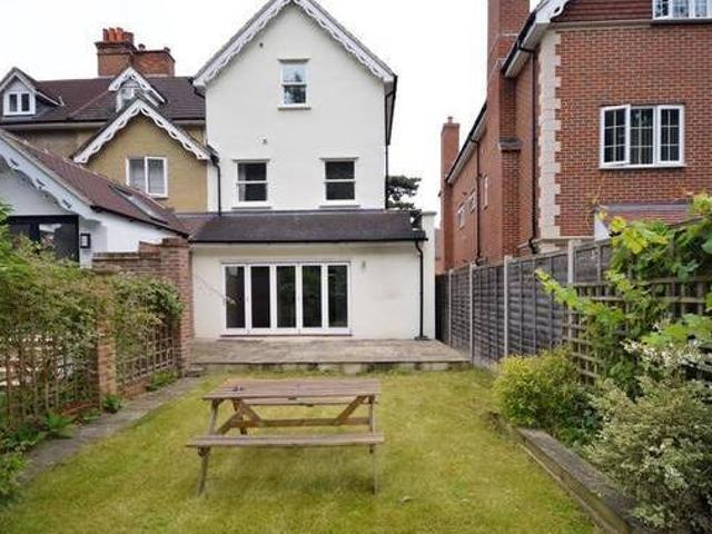 House for rent in Surrey