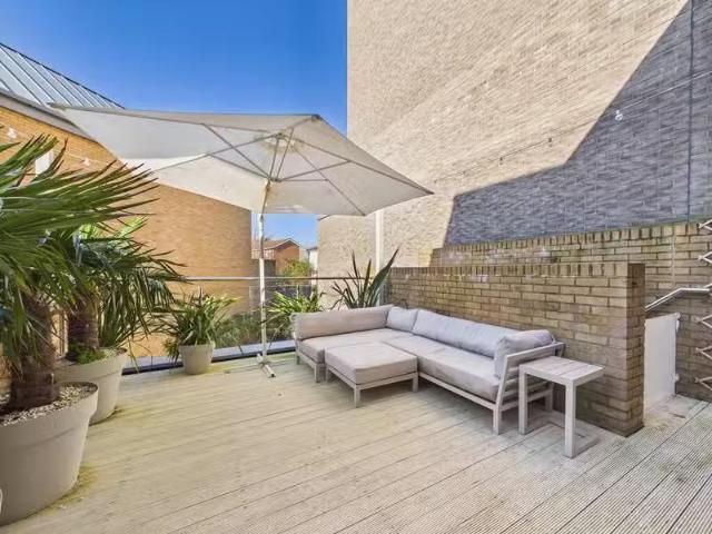 House for rent in Fishersgate, West Sussex