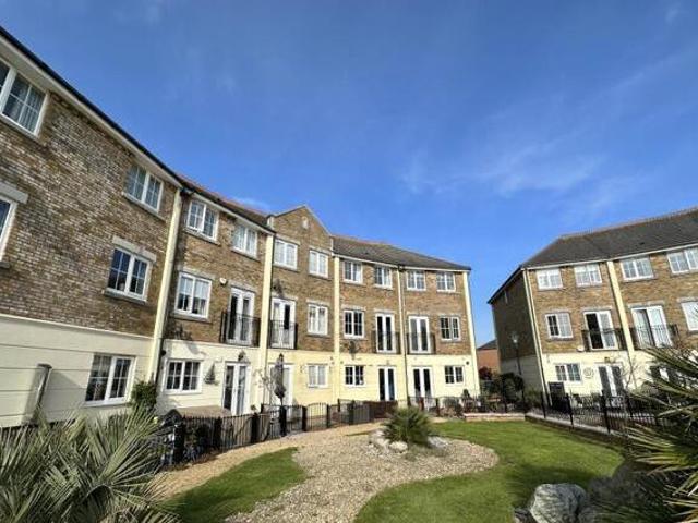 House for rent in Crumbles, Eastbourne