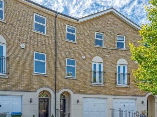 House for rent in Lyons, Greater London