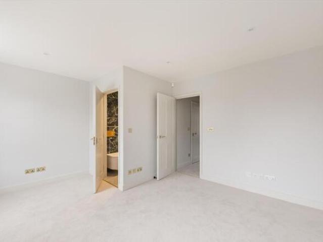 Property for rent in Highgate, Greater London