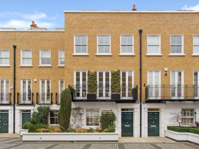 Townhouse for rent in St John's Wood, City Of Westminster