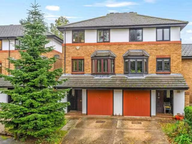 House for rent in Broxbourne, Hertfordshire