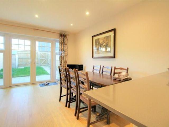 Townhouse for rent in Kintbury, West Berkshire