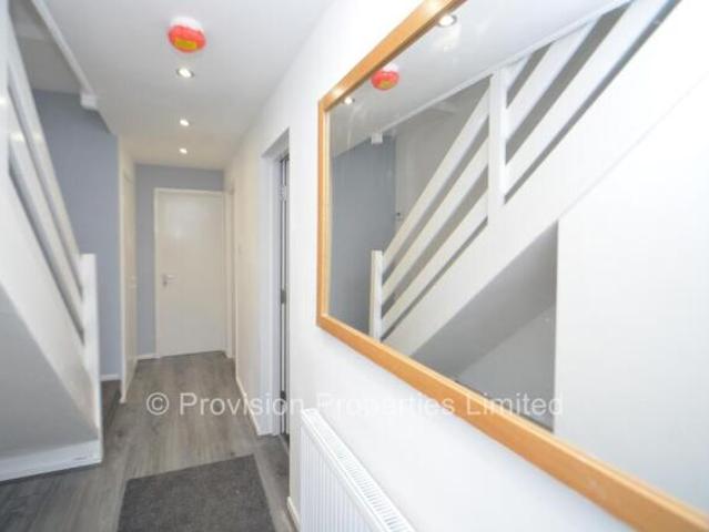 Townhouse for rent in City Centre, Scotland