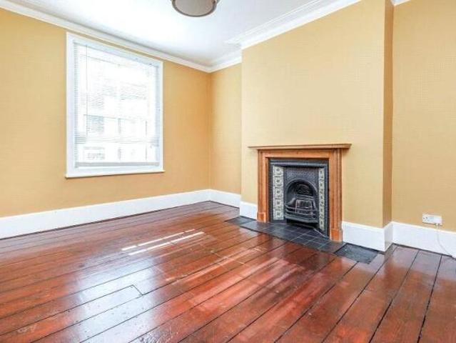 Townhouse for rent in Eastbourne, East Sussex