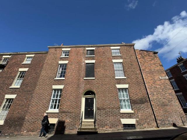 Townhouse for sale in Liverpool