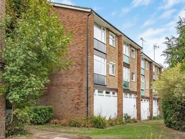 Townhouse for sale in St Albans, Hertfordshire