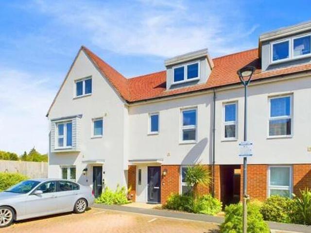 House for sale in Row Town, Surrey