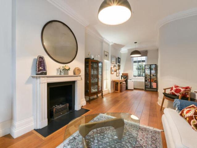Townhouse for sale in Cat Hill