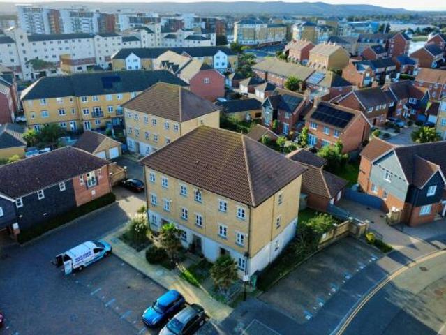 Townhouse for sale in Nautica La Marina, Eastbourne