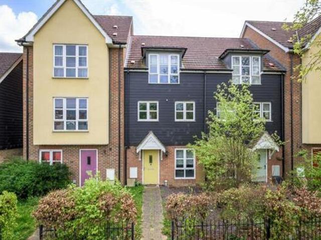 House for sale in Walton Court, Aylesbury