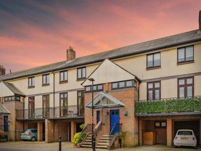 House for sale in Barton Stacey, Hampshire