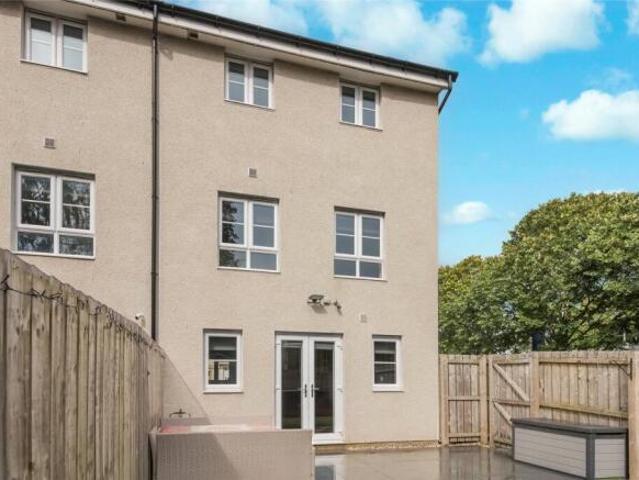 Townhouse for sale in Barassie, Scotland