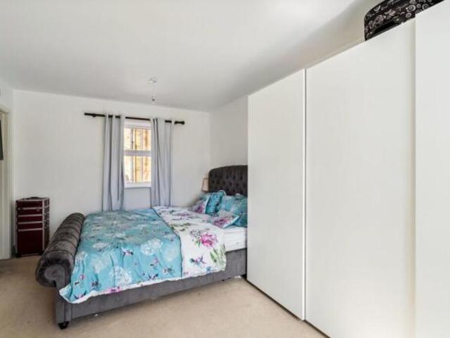 Townhouse for sale in Wexham Court, Slough